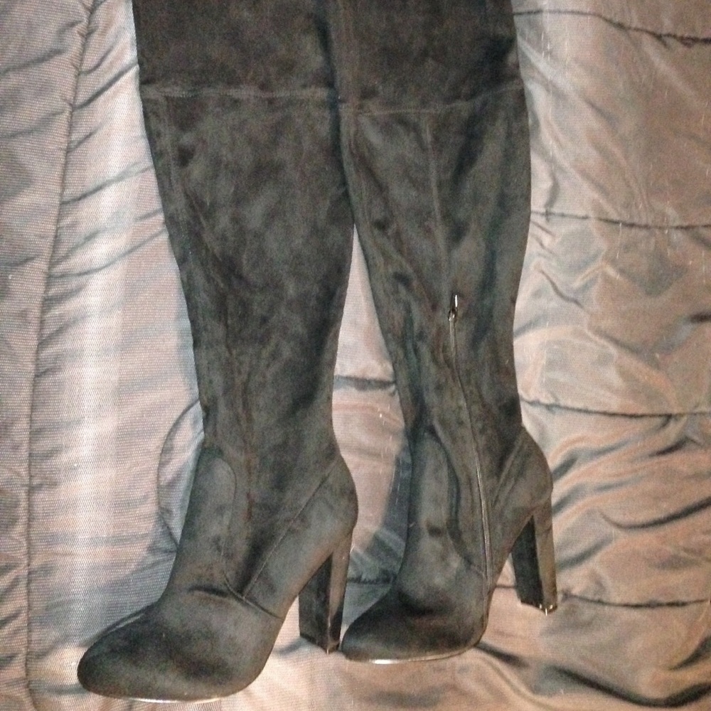 Black velvet over the new boot.